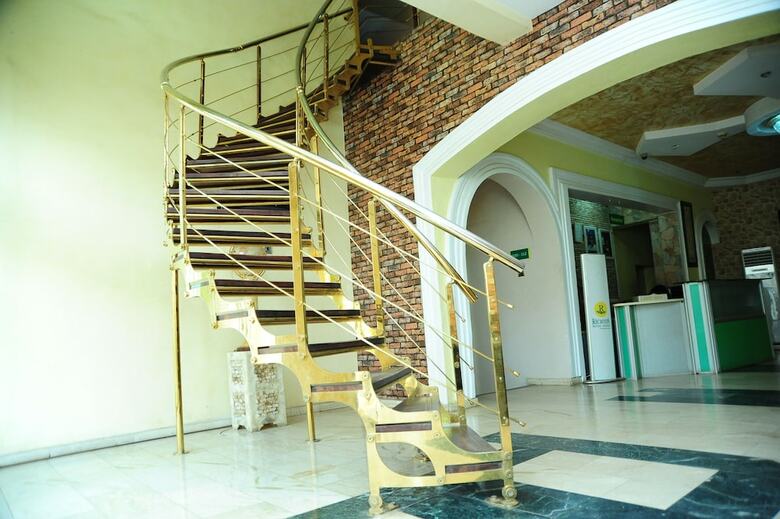 Richton Hotel And Suites