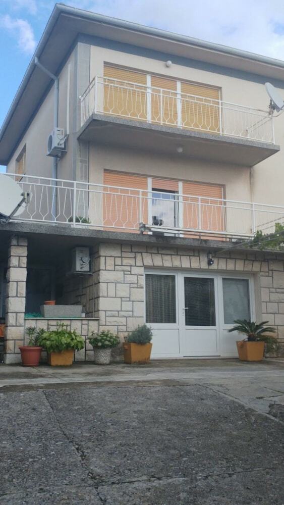 V&a Vacation Apartment