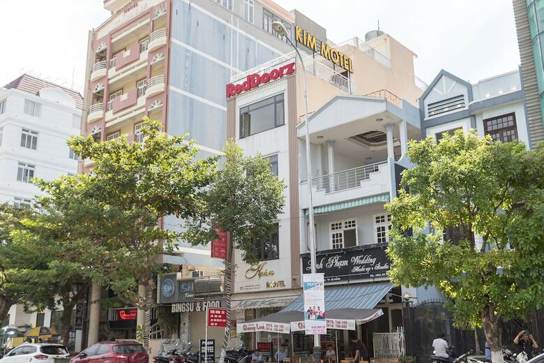 Hotel Kim Near Cau Song Han