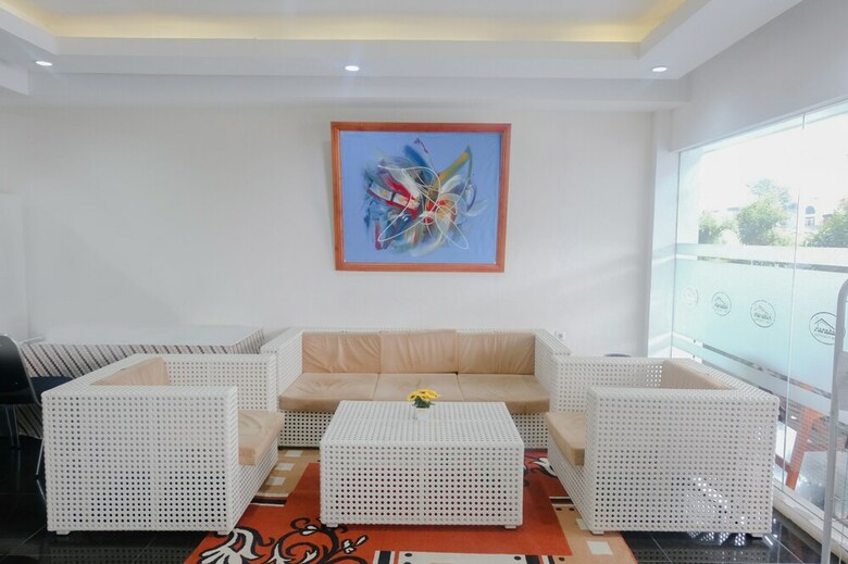 Hostal Oyo 696 Hasanah Guest House  de Saphire