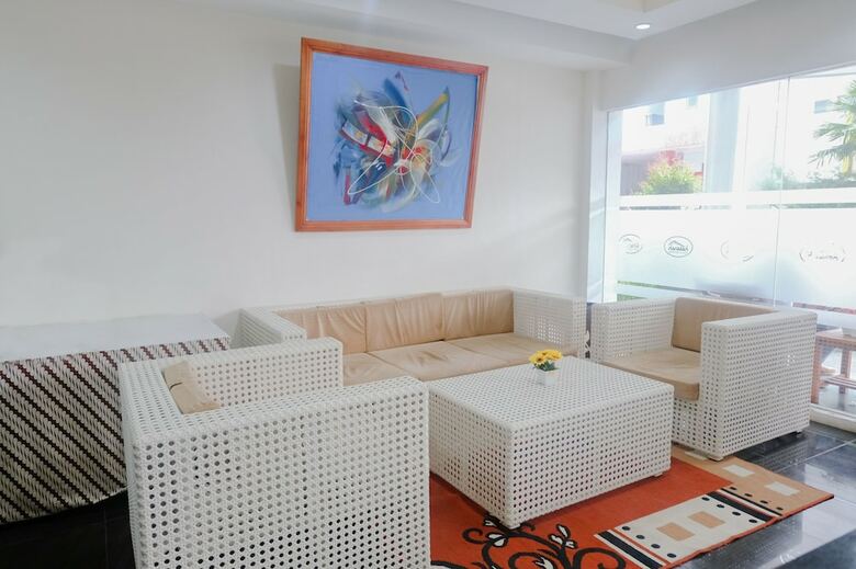Hostal Oyo 696 Hasanah Guest House  de Saphire