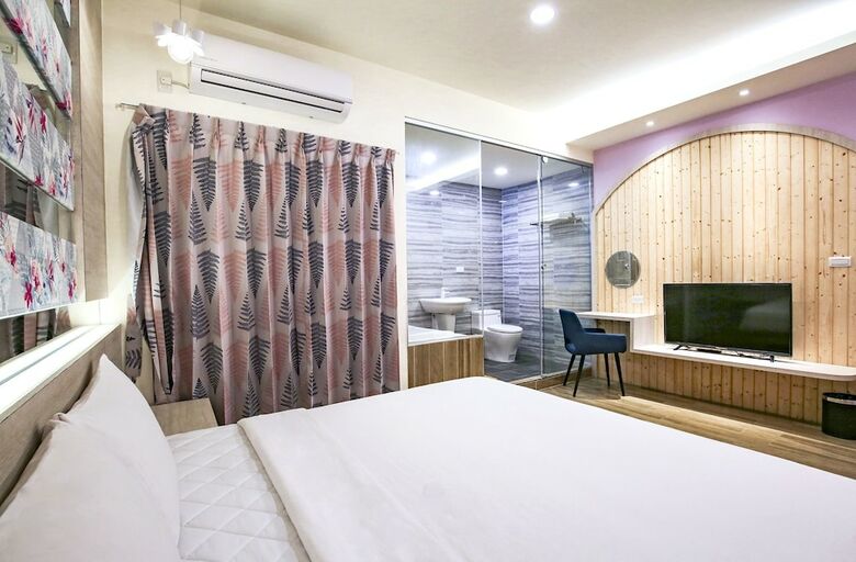 Hotel Amethyst Bay 2