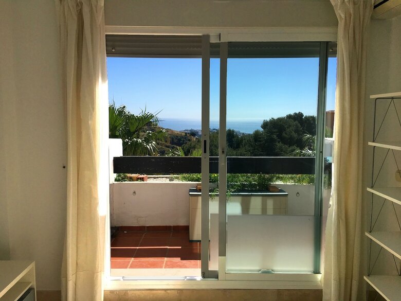 Apartamentos Sky Sea Holidays Sitio de Calahonda