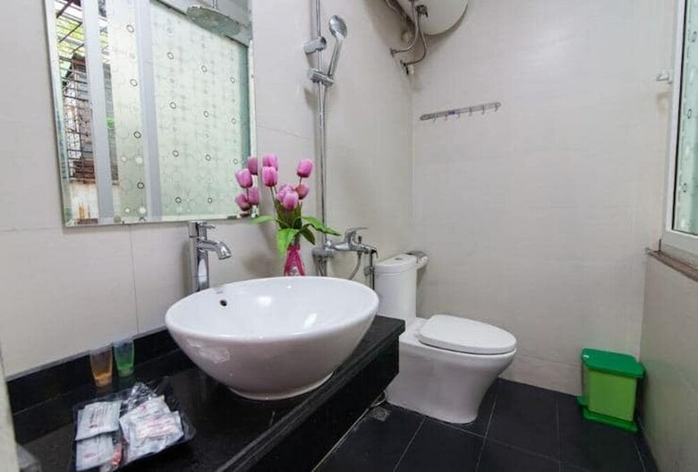 Hotel Dollar Homestay & Travel
