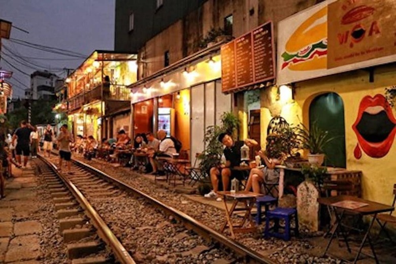 Hotel Dollar Homestay & Travel