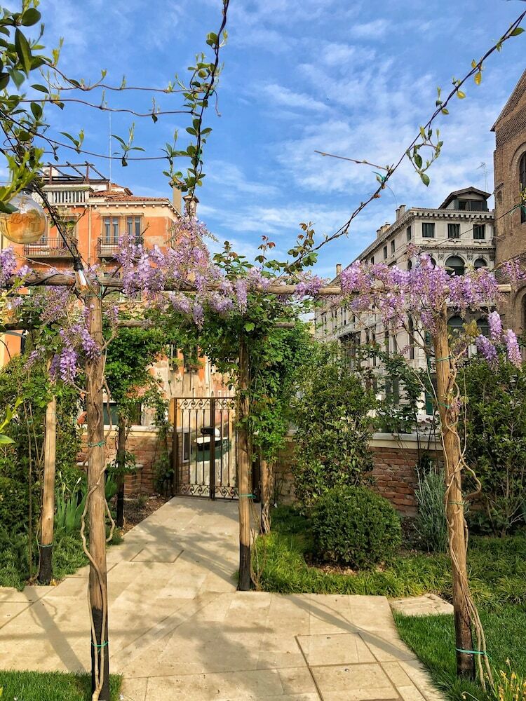 Residencia Madama Garden Retreat
