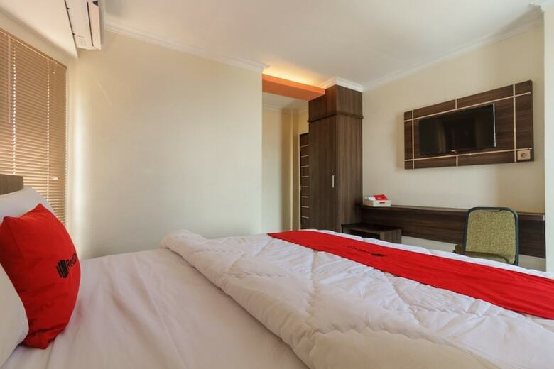 Hotel Reddoorz Plus @ Boulevard Panakkukang