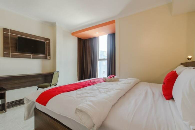Hotel Reddoorz Plus @ Boulevard Panakkukang
