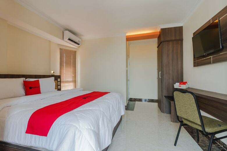 Hotel Reddoorz Plus @ Boulevard Panakkukang