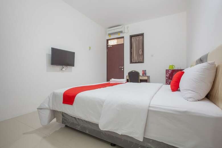 Hotel Reddoorz @ Kertajaya Surabaya