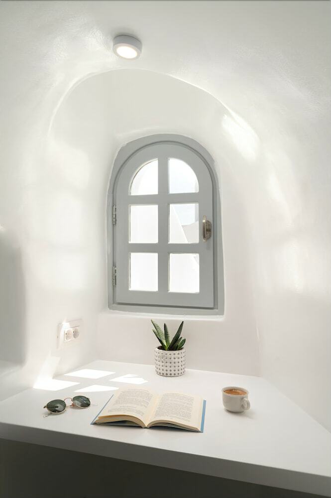 Hotel Oia Spirit Suites- Adults Only