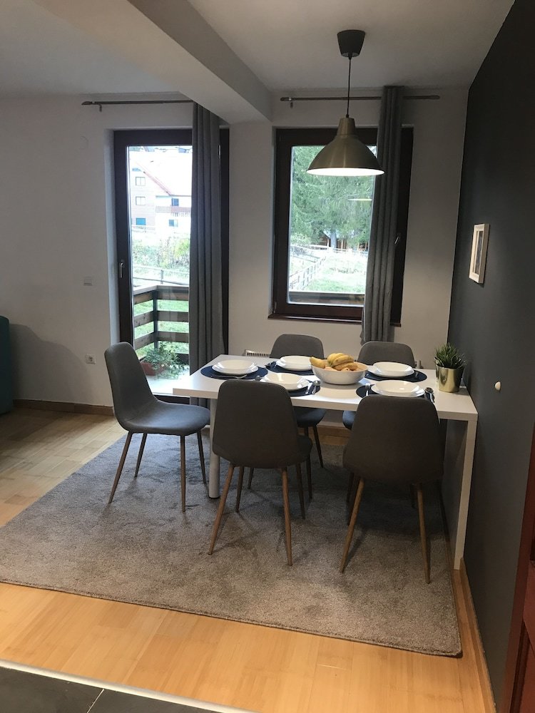 4 Seasons Vla?i? Lux Apartments