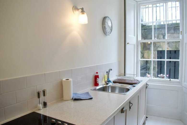 Beautiful 2 Bedroom City Centre Apartment