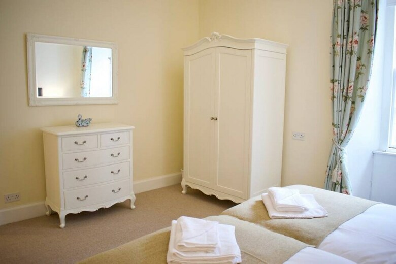 Beautiful 2 Bedroom City Centre Apartment