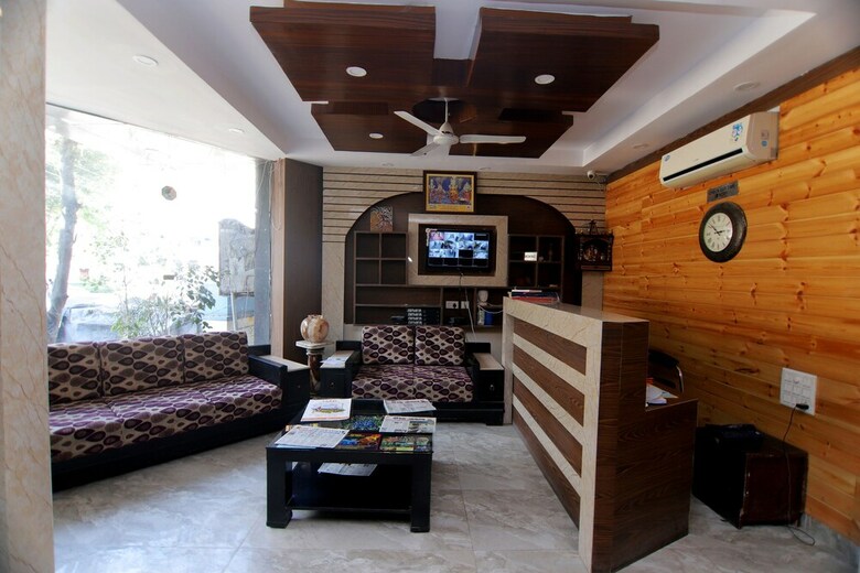 Hotel Sk International
