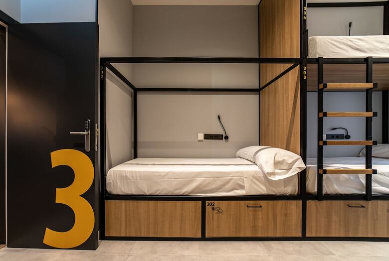 Hostal Petit Hostel