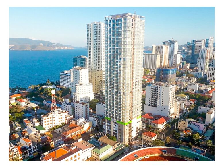 Dqua Hotel And Apartment