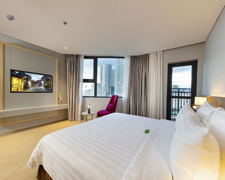Dqua Hotel And Apartment