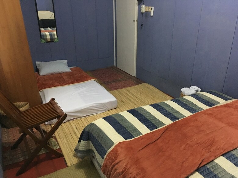 Bed & Breakfast Arut Riverside Orangutan Guest House
