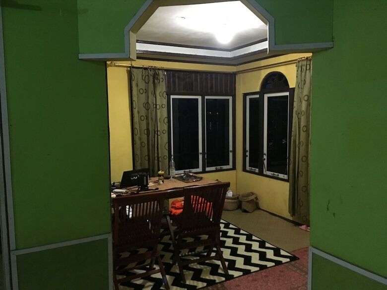 Bed & Breakfast Arut Riverside Orangutan Guest House