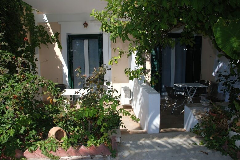 Aparthotel Anna Studios