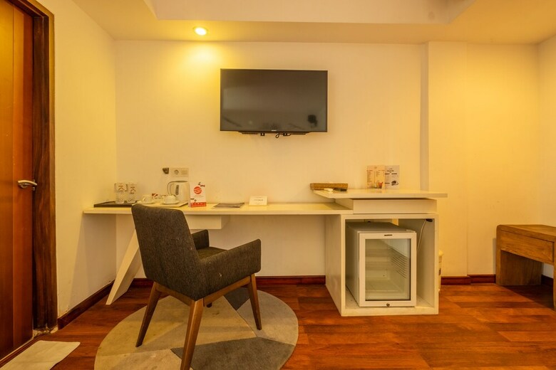 Hotel Capital O 852 The Silk At Dago