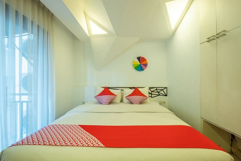 Hotel Capital O 852 The Silk At Dago