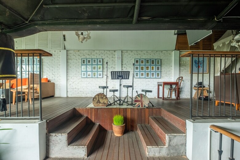 Hotel Capital O 852 The Silk At Dago