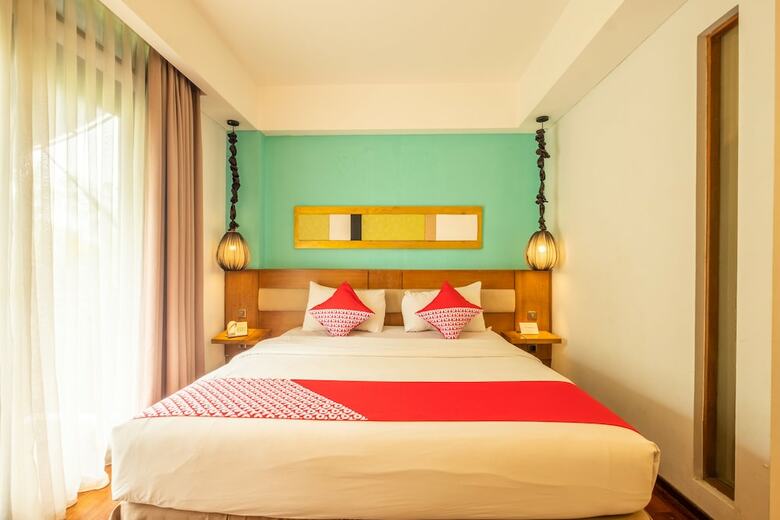 Hotel Capital O 852 The Silk At Dago