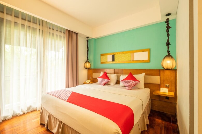 Hotel Capital O 852 The Silk At Dago