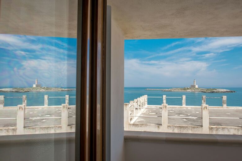 Hotel Al Faro Guest House