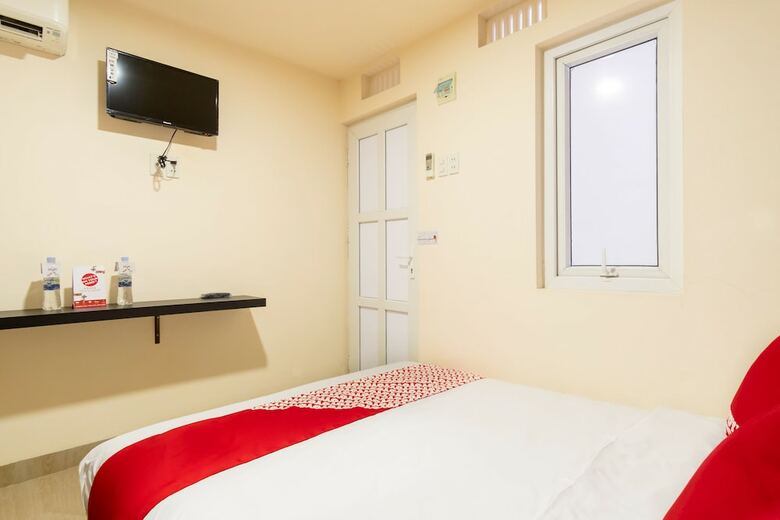 Hotel Oyo 786 Sutomo Guest House