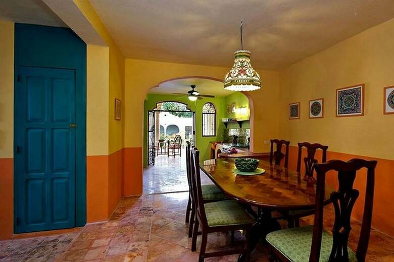 Tranquil Tropical Oasis In The Historic Center