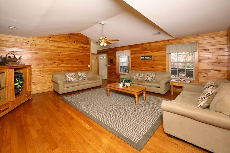 Magnolia Place 5 - Eight Bedroom Chalet