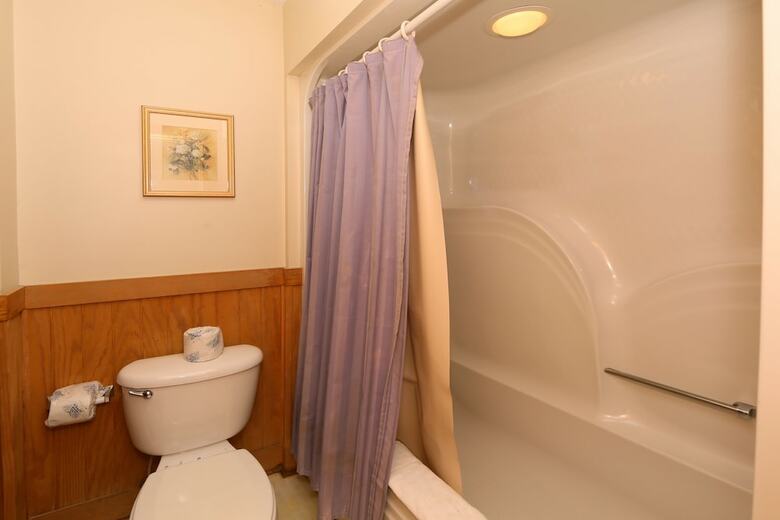 Magnolia Place 5 - Eight Bedroom Chalet