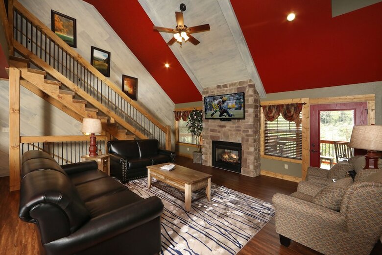 Movie Diveinn - Four Bedroom Chalet