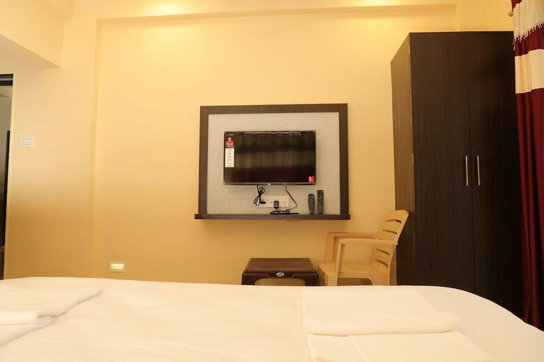 Hotel The Lavin Valley