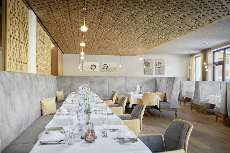 Hotel Die Hochk�nigin ? Magic Mountain Resort