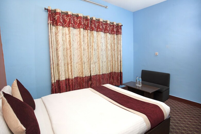 Oyo 381 Hotel Pashupati Plaza