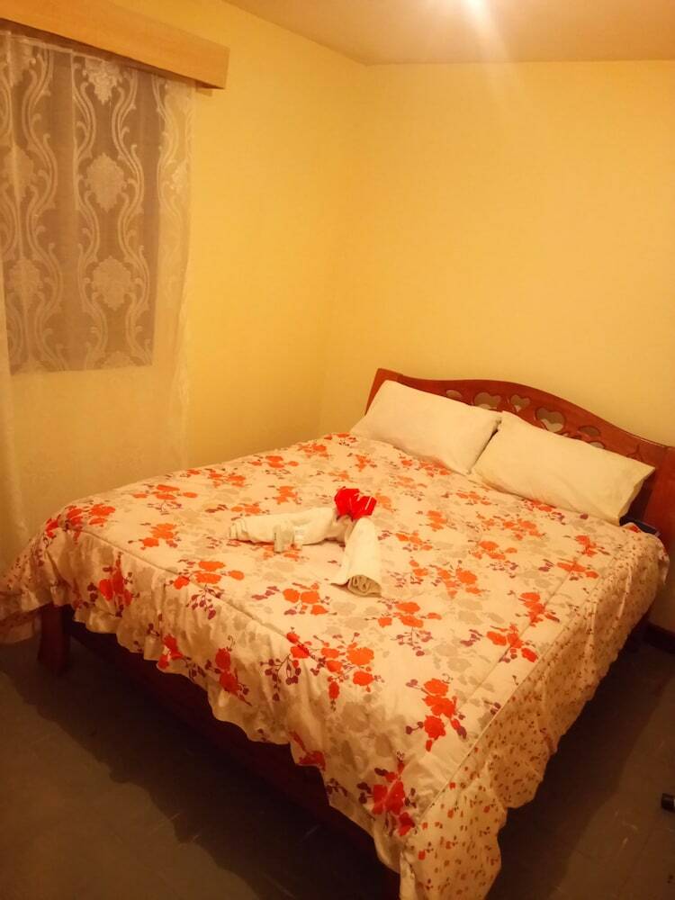Exquisite Airport Apartment