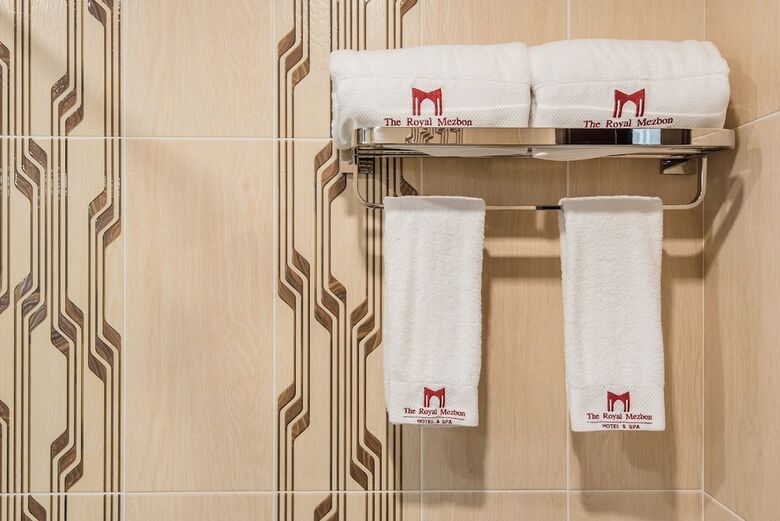 The Royal Mezbon Hotel & Spa