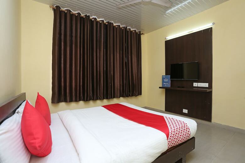 Oyo 29315 Kiwi Hotel & Spa