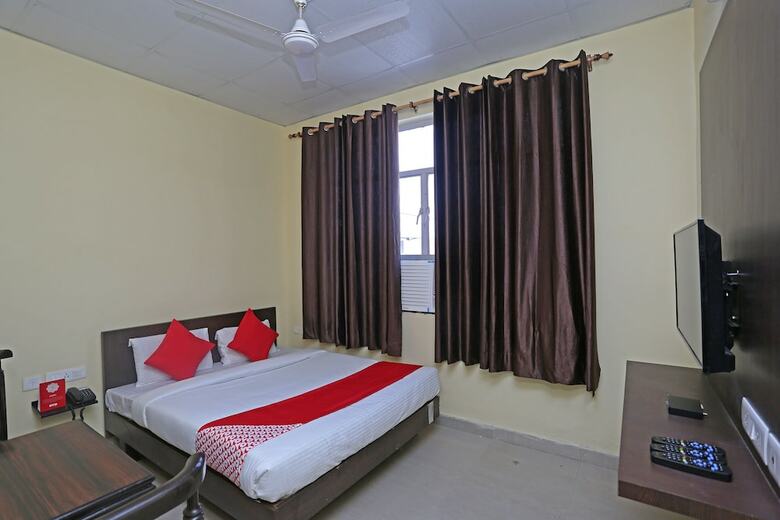 Oyo 29315 Kiwi Hotel & Spa