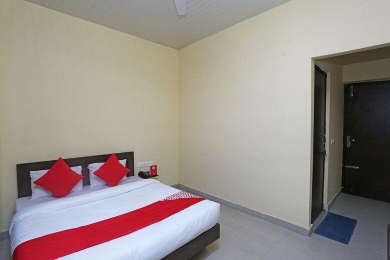 Oyo 29315 Kiwi Hotel & Spa