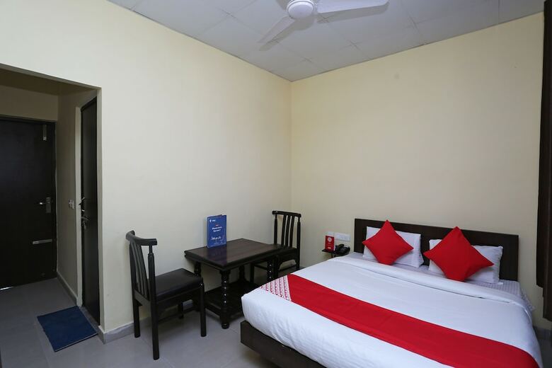 Oyo 29315 Kiwi Hotel & Spa