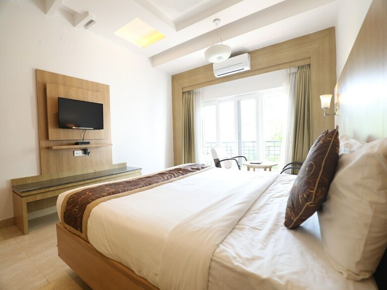 Oyo 28682 Hotel Devika