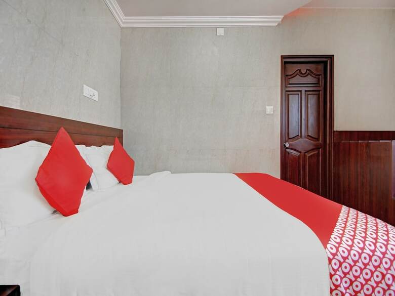 Hotel Oyo 30562 Ni Ambaari Elite