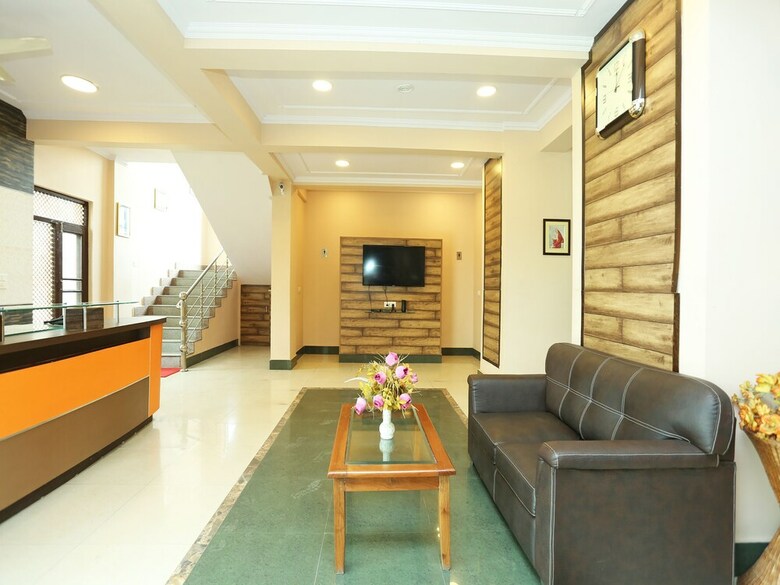 Hotel Capital O 12292 Marvilla