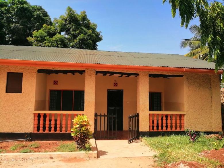 Hotel Diani Travelers Guest House