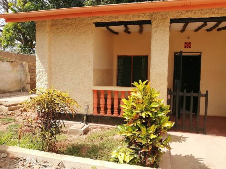 Hotel Diani Travelers Guest House